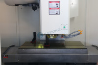 Centre d'usinage vertical 850, fraiseuse CNC 4 axes pour le métal