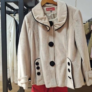 Fardos de Ropa de Segunda Mano Premium para Mujer, Abrigos y Prendas de Invierno - Stock <span class=keywords><strong>al</strong></span> <span class=keywords><strong>por</strong></span> <span class=keywords><strong>Mayor</strong></span> para <span class=keywords><strong>Tiendas</strong></span> de Segunda Mano - Product Image 5
