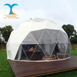 स्पष्ट barthroom गुंबद के साथ होटल तम्बू टेंट डेरा डाले हुए आउटडोर स्वचालित निविड़ अंधकार है।