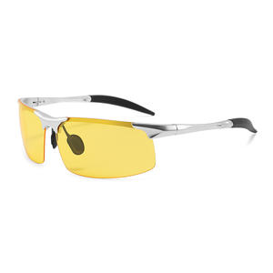 แว่นกันแดดโพลาไรซ์ทรงครึ่งกรอบอะลูมิเนียมแมกนีเซียมสไตล์ยุโรปอเมริกันใหม่สำหรับผู้ชาย ป้องกันรังสียูวี 400 เลนส์สีเหลืองสำหรับขี่จักรยานกลางคืน - Product Image 1