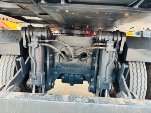 Excavatrice sur chenilles HYUNDAI 210W-7 d'occasion de bonne qualité, moteur diesel, pompe hydraulique, faible nombre d'heures, bien entretenue, parfaite pour la route - Product Image 4