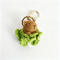 Une décoration en peluche de capybara faite à la main au crochet, crocheté à la main pour les femmes, pour les clés de voiture |   Porte-clés Capybara mignon pour sac à main