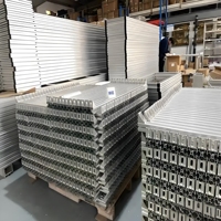Profils en aluminium d'usine de source Profils carrés en alliage de la série 1000-6000 pour la décoration de bâtiment de fenêtre de porte T3-T8 l'humeur