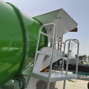 Camion malaxeur à béton de 2 mètres cubes à essence, pour le transport sur les chantiers agricoles et de construction - Product Image 4