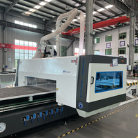 Routeur CNC Youhao Syntec Nouveau 3 Axes 1325 pour l'agencement de meubles de cuisine et la sculpture sur bois, avec broche simple, ATC, disque, moteur de charge automatique et pompe