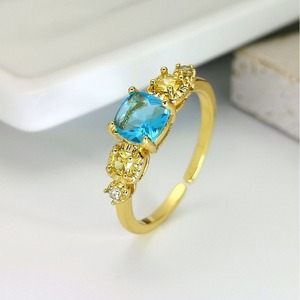 Anello Aperto Regolabile con Dettagli Scintillanti, Design Elegante, Accessori di Moda per Donne - Product Image 4