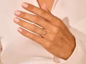 Anillo de Compromiso, Boda o Aniversario de Alta Calidad, con Diamantes Naturales Curvos, Elegante y Delicado, en Oro Amarillo, Rosa o Blanco Sólido de 14K con Pavé - Product Image 3