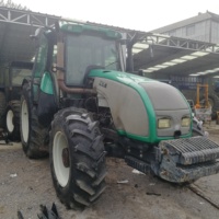 Tracteur d'occasion Valtra T140 140 CV Fabriqué en Finlande 4 roues motrices Agricole Machinerie agricole Grands tracteurs Maquinaria
