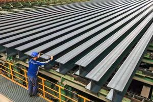 <span class=keywords><strong>Poutre</strong></span> en H longue portée laminée à chaud 550x300mm pour la construction avec services <span class=keywords><strong>de</strong></span> pliage, soudage et découpe - Product Image 4