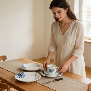 30 pièces de vaisselle ronde moderne en porcelaine japonaise avec motif floral - Vaisselle en porcelaine anglaise et royale - Product Image 1