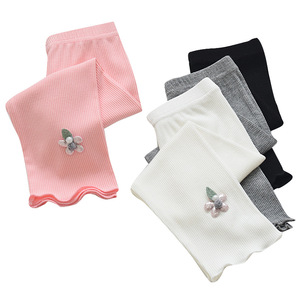 Buona qualità Qianchuan <span class=keywords><strong>Leggings</strong></span> da ragazza, capispalla, estate <span class=keywords><strong>nero</strong></span> modale grigio bambino sottile pantaloni Capri Super elastici - Product Image 4