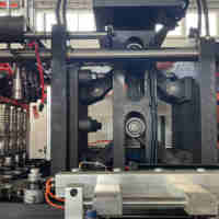 Machine de soufflage d'extrusion de bouteille d'eau PET de 5 gallons entièrement automatique à faible coût pour les petites entreprises