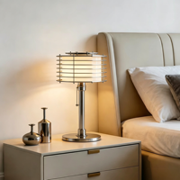 Lampe de table décorative LED en métal inoxydable, style nordique moderne et luxueux, pour salon et chambre à coucher