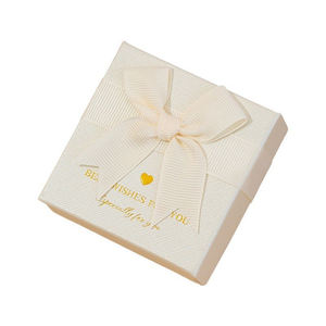 El yapımı moda bej takı bilezik ambalaj hediye kutusu ile özel Logo mücevher ambalaj - Product Image 4