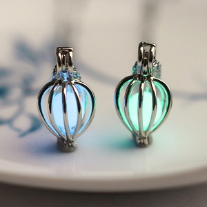 Glowing in Dark Flower Shape Collier Vintage Artistic Love Heart Shell Fruit Shape Hollow Luminous Necklace to My <span class=keywords><strong>Daughter</strong></span> - Product Image 6