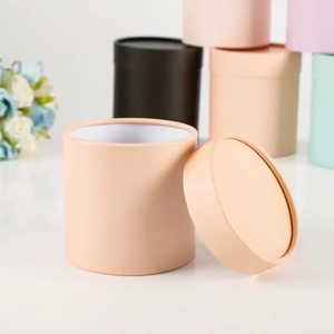 Caja de flores cilíndrica hecha a mano, de cartón rígido color marfil, con cinta para ramos, se aceptan pedidos personalizados. - Product Image 3