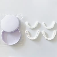 Vente en gros : Couvre-denture professionnel à clipser en plastique, facettes blanchissantes, fausses dents supérieures et inférieures pour un sourire éclatant