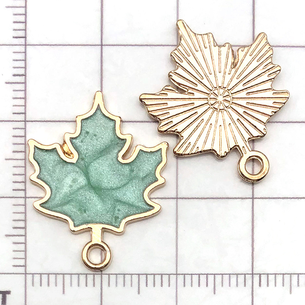 1 hoja de arce verde con goteo de aceite - 2g - 19*24mm - 14246