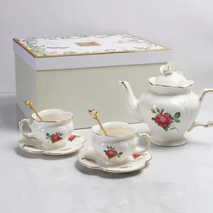 Service à thé en porcelaine dorée personnalisée, style royal britannique, thé de l'après-midi, théière et tasses en céramique - Product Image 1