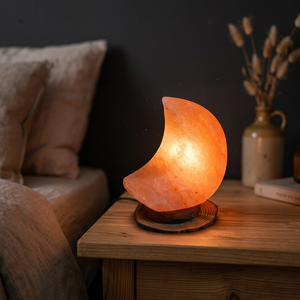 Lámpara de Sal del Himalaya con Forma de Luna, Cristal Natural Tallado, Regalo Clásico - Product Image 1