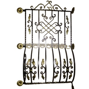 Designs <span class=keywords><strong>de</strong></span> portails <span class=keywords><strong>de</strong></span> maison, grilles <span class=keywords><strong>de</strong></span> fenêtres en acier bon marché, <span class=keywords><strong>grille</strong></span> <span class=keywords><strong>de</strong></span> fenêtre en fer forgé noir - Product Image 1