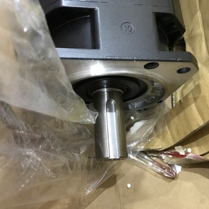 A06B-0851-B190 FANUC Accesorios Originales del Sistema, Motor AC Nuevo con Garantía de un Año - Product Image 2