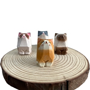 Ornamenti da Scrivania in <span class=keywords><strong>Legno</strong></span> <span class=keywords><strong>di</strong></span> <span class=keywords><strong>Tiglio</strong></span> Artigianali all'Ingrosso, Statuette <span class=keywords><strong>di</strong></span> Cuccioli e Gattini Carine Intagliate e Dipinte a Mano, Regali Decorativi - Product Image 1