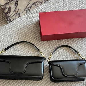 Women's Chest Bag Genuine Leather Horizontal <b>Square</b> White Gold Black Pink Two Handles Cover Type Everyday Outfits Spring 2026 - Product Image 3