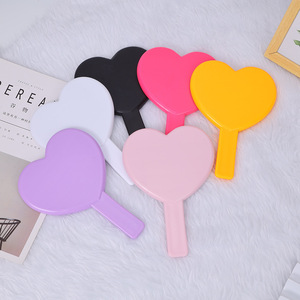 Miroir cosmétique de voyage en plastique avec logo personnalisé poignée marque privée miroir de maquillage de beauté portable mignon en forme de coeur - Product Image 4