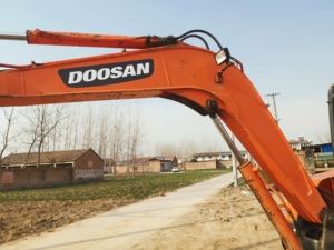 Nueva Llegada: Miniexcavadora Doosan DH60 de 6 Toneladas, Maquinaria de Construcción con Orugas, Motor Yanmar, Núcleo Coreano, Segunda Mano - Product Image 5