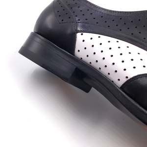 Nouveaux styles 2025 – Chaussures habillées Oxford britanniques bicolores en cuir véritable pour hommes, confortables et respirantes, idéales pour le travail et les occasions formelles - Product Image 4