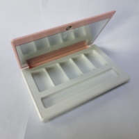 Mini 5 grilles du fabricant professionnel comme Palette de fard à paupières en plastique Blush Concealer Highlight Palette magnétique