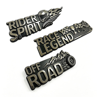 Badge métallique personnalisé 3D 2D pour coffre de voiture, emblème chromé argenté, autocollant logo imprimé UV, cadeaux de club pour la décoration de voitures