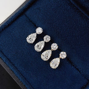 Igi ได้รับการรับรองว่าเป็นแล็บต่างหูเพชรแบบเม็ดกลมสีทอง18K ต่างหูทรงหยดน้ำมีเอกลักษณ์และสง่างาม - Product Image 4