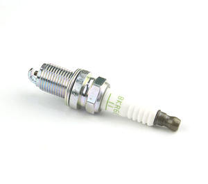 Precio al por mayor de alta calidad para bujía de cobre 22401-50Y05 22401-50Y06 22401-50Y06 para automóviles Nissan - Product Image 4