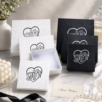 Boîte à couvercle sculpturale monochrome en deux parties A1, en similicuir texturé, motif cœur, emballage cadeau, noir et blanc, plusieurs tailles, personnalisable
