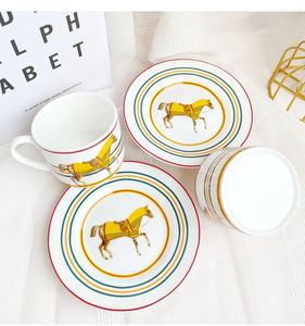 Juego de Tazas y Platillos de Porcelana Ecológica con Diseño de Caballo Amarillo y Caballo Rojo, Estilo Nórdico de Lujo, Ideal para Fiestas - Product Image 2