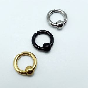 Orecchino a cerchio nero unico da uomo in acciaio inossidabile con gioiello Non Piercing personalizzato con sfera rotonda - Product Image 4