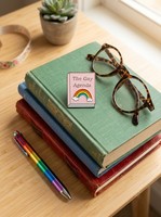 Badge en émail personnalisé, style antique, électroplaqué, en forme de livre arc-en-ciel, thème Fierté Gay, pour vêtements et sacs à dos