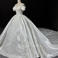 Robe de mariée de luxe Jancemebr, modèle Mn305 Sweetheart, épaules dénudées, dos lacé, broderie personnalisée et sequins.