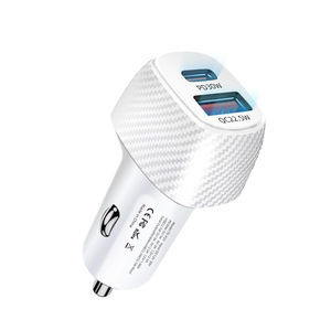 ที่ชาร์จในรถยนต์แบบพิมพ์ลายคาร์บอน A+C ช่องคู่ ชาร์จเร็วพิเศษ PD30W 12-24V สำหรับ Apple Huawei - Product Image 6