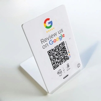 Support de table en acrylique personnalisé GSC avec NFC pour les avis Google, le menu du restaurant, les médias sociaux, Whatsapp, Facebook