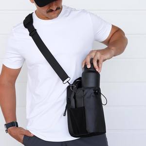 Sac à bandoulière magnétique pour hommes et femmes, sac de sport magnétique, gardez vos effets au sec loin du sol sale de la salle de sport grâce à l'attache magnétique - Product Image 6