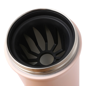 Nouveau produit Bouteille d'eau de gymnastique secouant la <span class=keywords><strong>tasse</strong></span> de boisson protéinée conçue pour le sport Logo personnalisable - Product Image 5