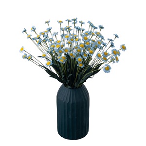 Fleur artificielle Pe Pastoral Daisy, branche unique en plastique, pour décoration intérieure, bouquet de mariage, plante murale, e-commerce transfrontalier - Product Image 5