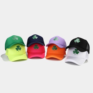 Sombrero de camionero de verano para hombre con patrón de trébol gorra de béisbol de malla de protección solar transpirable de moda para actividades al aire libre - Product Image 1