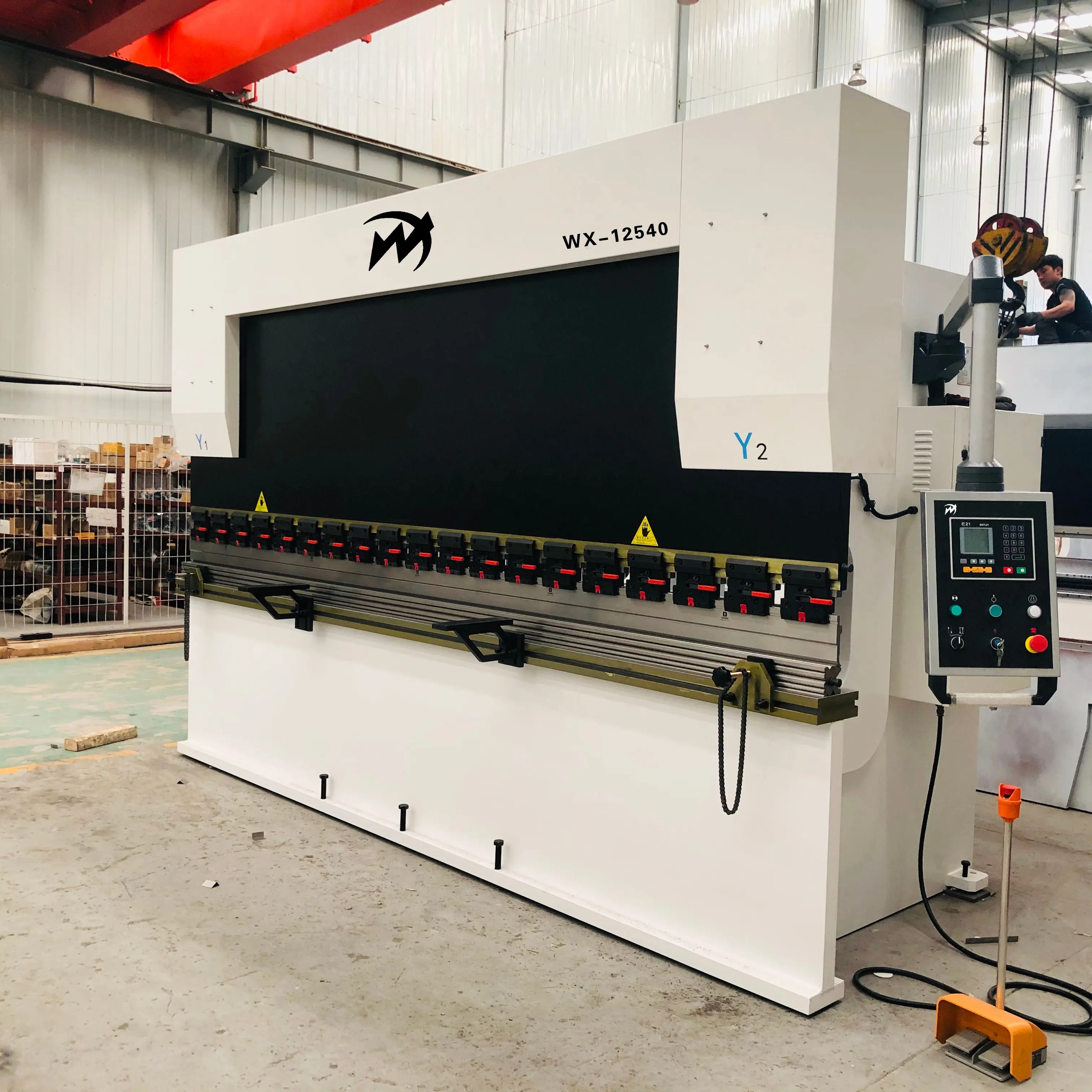 New Style CNC Press Brake and Bending Machine 220t 3200mm For Sheet Metal Bending Machine