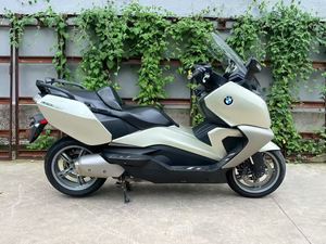 <span class=keywords><strong>BMW</strong></span> <span class=keywords><strong>C</strong></span> <span class=keywords><strong>650</strong></span> <span class=keywords><strong>GT</strong></span>: Scooter Maxi Bicilindrico da 60 CV per Comfort e Viaggi - Product Image 4