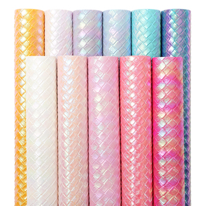 Tela de cuero sintético de PVC para bolsos, lazos para el <span class=keywords><strong>pelo</strong></span>, manualidades, BILLETERA, tejido holográfico, en relieve, por yarda - Product Image 3