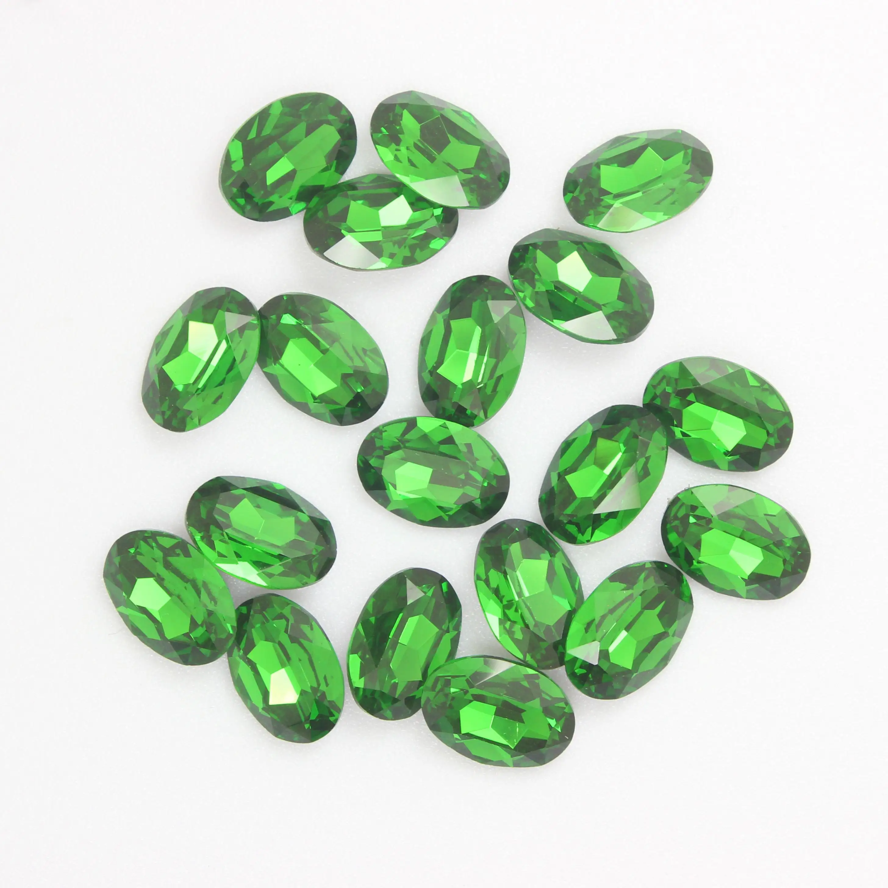 Loose Gemstones Green Color Oval Shape 4*6mm Glass Synthetic Stones for DIY Jewelry